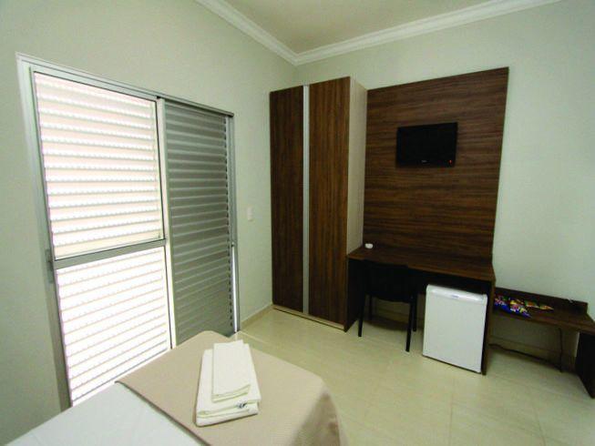 Hotel Avenida Joao Pinheiro Ruang foto